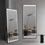 Miroir à DEL pleine longueur avec lumières et grand miroir pour la chambre à coucher