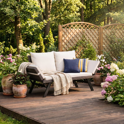 Hoag 70'' Wide Straight Wicker Patio Daybed with Cushions