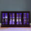 Élégante armoire en verre cerisier antique avec éclairage à DEL et tablettes réglables