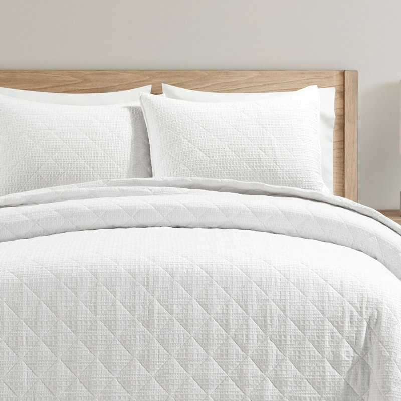 Haniya Solid Waffle Woven Cotton Textured Quilt 3 Pieces Set, Queen Quilt + 2 Standard Shams, White