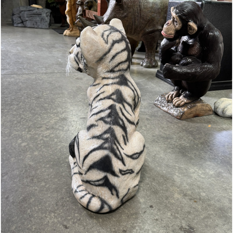 Statue de tigre de Sibérie assis