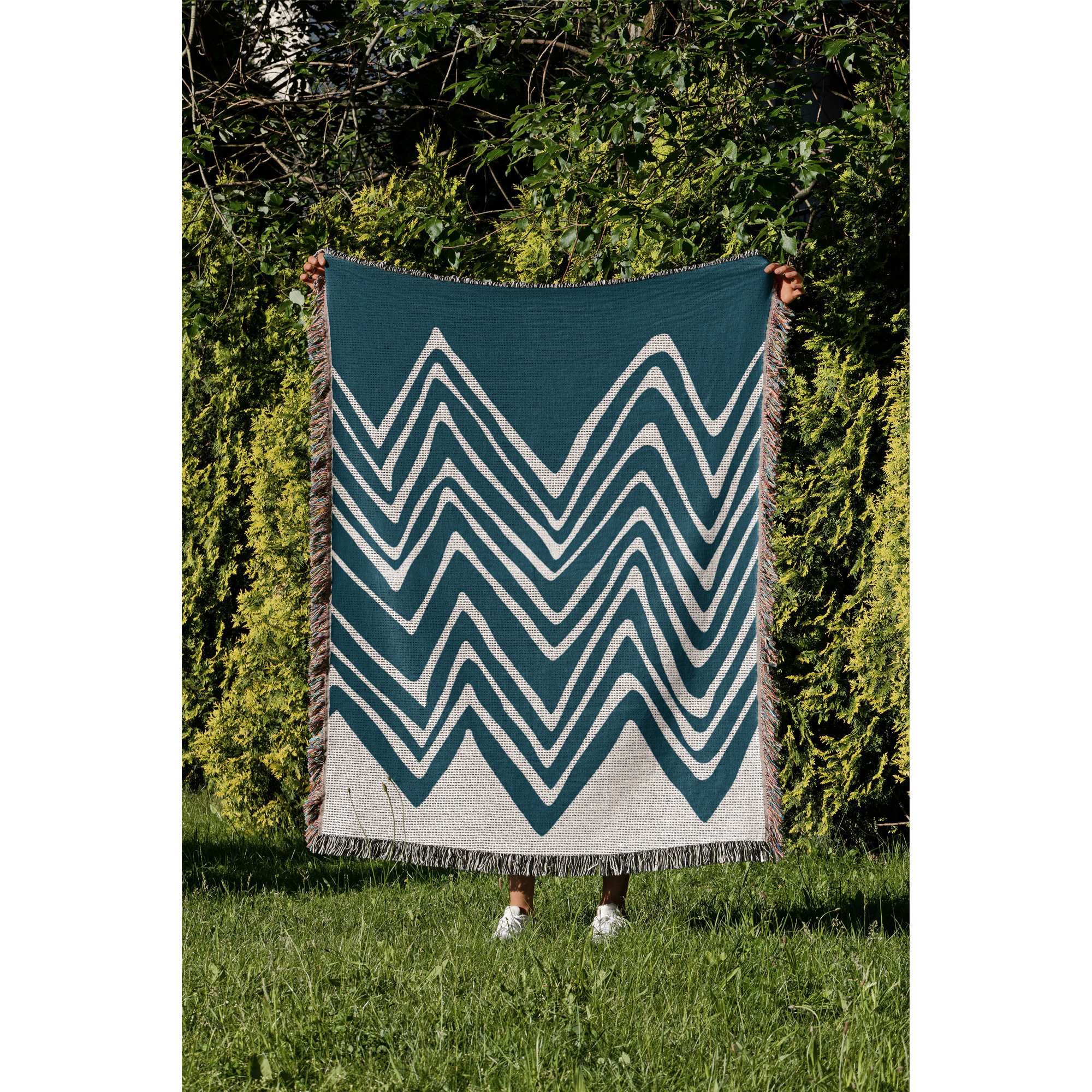 Addai Abstract Triangle Pattern Blanket , 60" H x 80" W (Queen), Teal