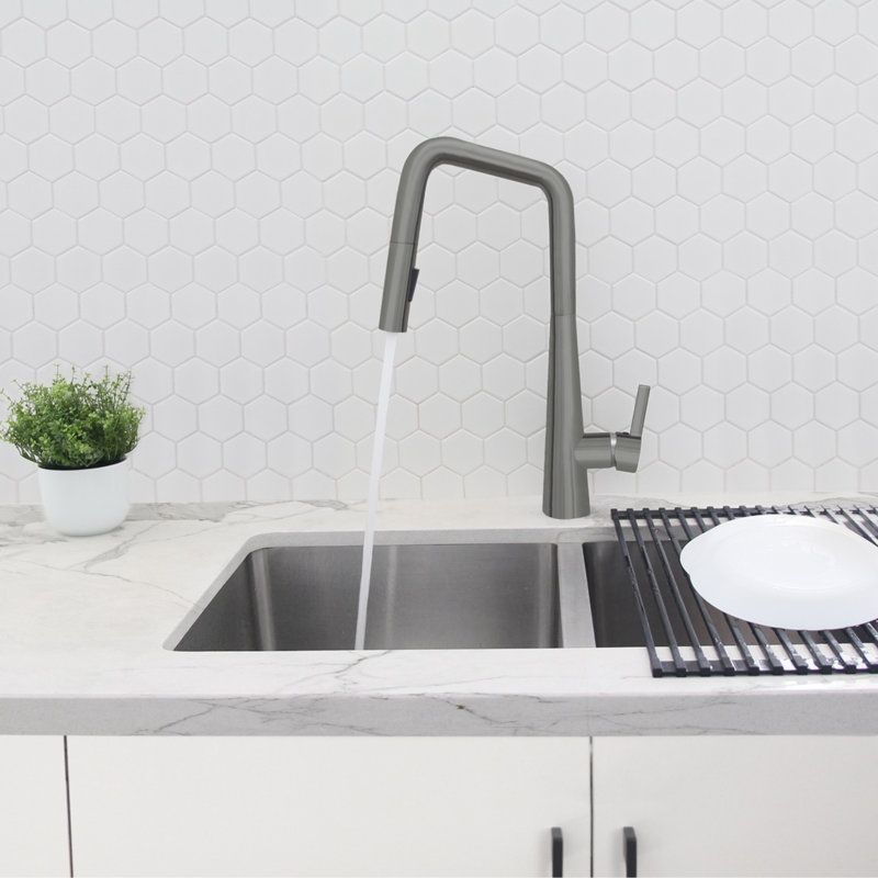 Modern Faucet Stylish Turin One-Handle Pull Down Kitchen Faucet, Gunmetal