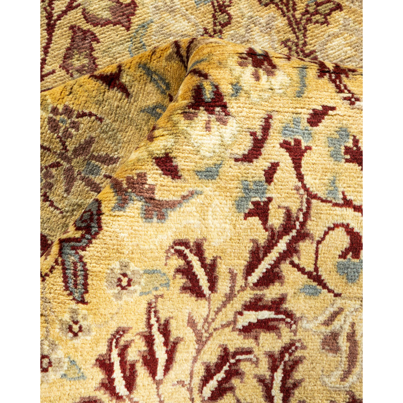 Classic One-of-a-Kind 4' 0" X 5' 10" Hand Knotted Area Rug