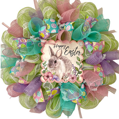 Joyeuses Pâques avec couronne de lapin brun