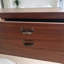 Bureau d'écriture avec rangement en bois massif noir-935277700