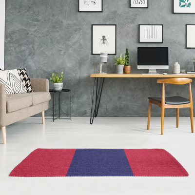 Tapis bleu marine/rouge minuit tissé à plat St Louis