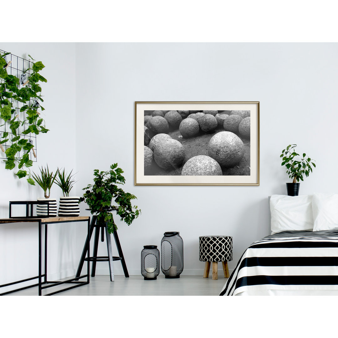 Gerahmtes Poster Stone Spheres