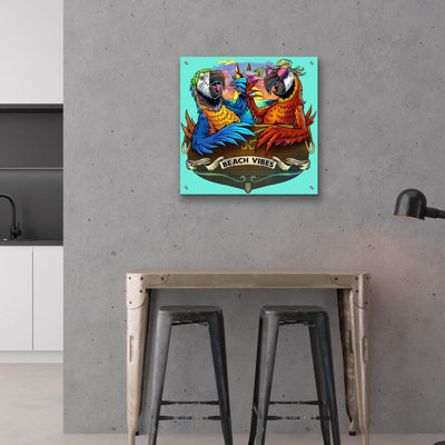 «Parrots Drinks At Sunset» par FlyLand Designs, art mural en verre acrylique, 24 po x 24 po