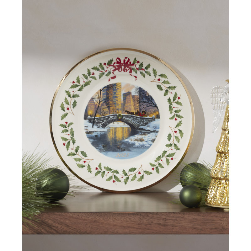 2025 Annual Holiday Plate