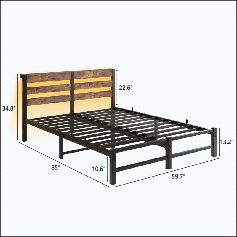 Structure de lit grand en métal avec tête de lit en bois, lumières RVB, station de charge et tablette de rangement - brun rustique