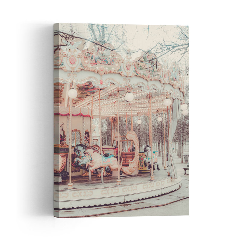 Affiche murale représentant un carrousel parisien onirique et une architecture fantaisiste, 60" H x 40" W