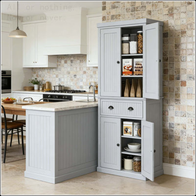 Armoire haute avec panneaux de lambris - H 72 po