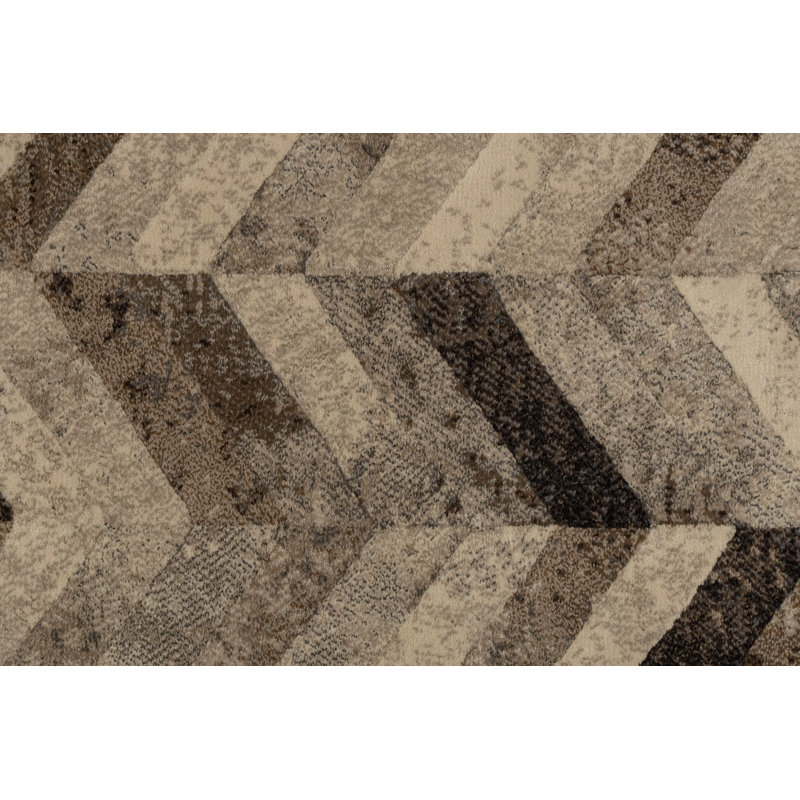 Gerin Chevron Indoor Rug, Rectangle 3'11" x 5'7"