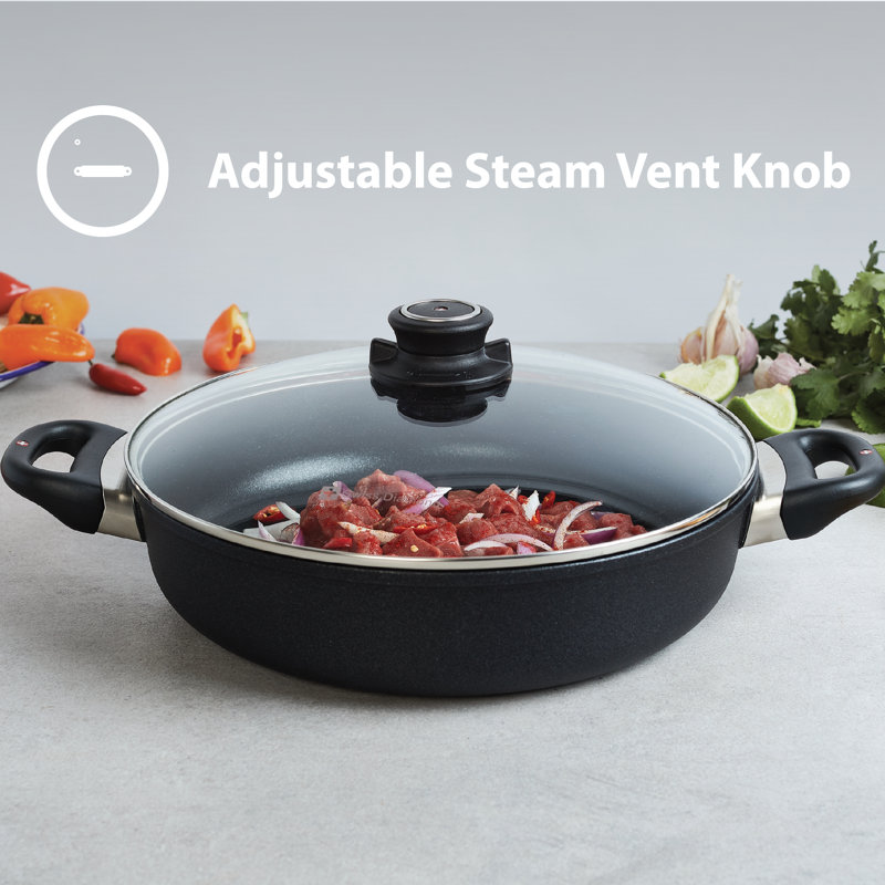 Round Aluminum Casserole Set, 2.3 Quarts