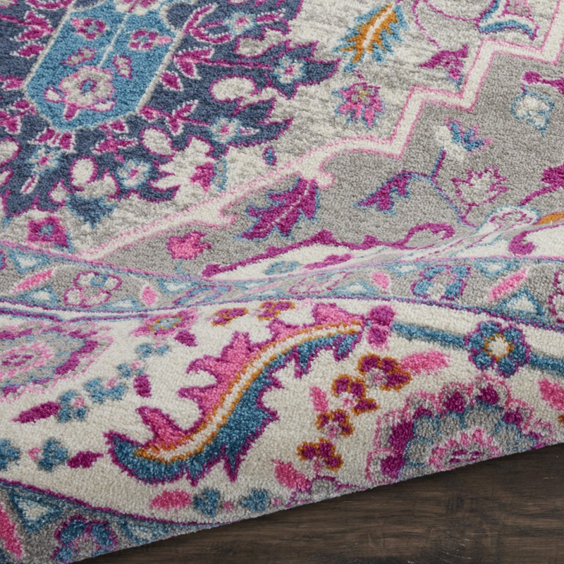 Verda Oriental Indoor Rug, Rectangle 8' x 10'