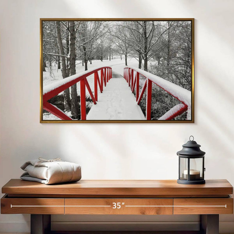 Passerelle rouge enneigée, 25 po x 17 po, Cadre flottant doré
