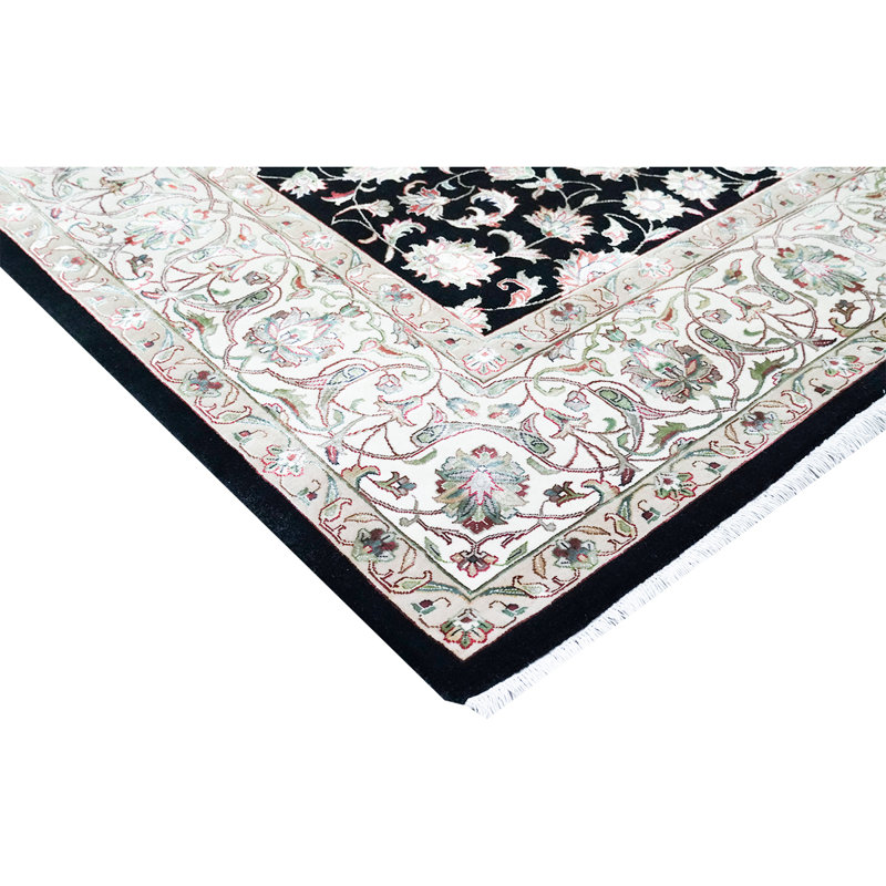 Intricately Oriental Area Rug, Rectangle 5' x 7'