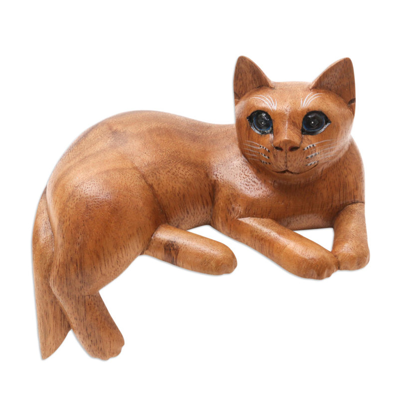 Figurines & Sculptures