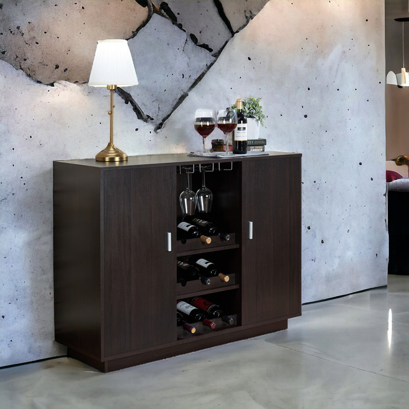 Service à vin rectangulaire avec espace pour les verres à pied et les armoires à bouteilles