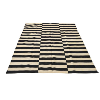 Tapis noir et blanc Ohlson