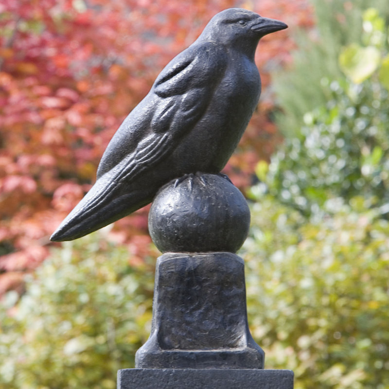 Raven Statue, Travertine