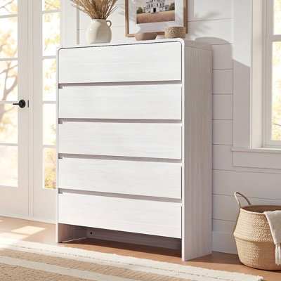 Commode verticale moderne à 5 tiroirs avec coins arrondis et façades affleurantes, glissières à fermeture en douceur