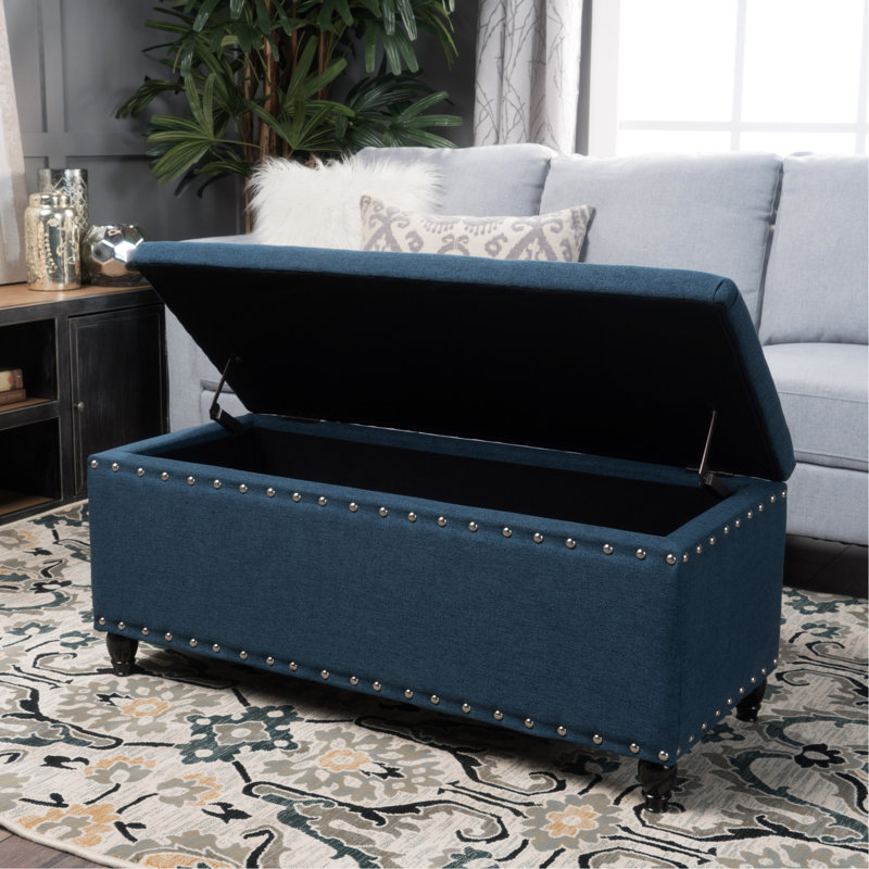 Banc de rangement avec garniture cloutée
