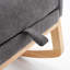 Chaise berçante avec repose-pieds à haut dossier-549167387