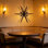 Lustre Sputnik avec abat-jour en bois, luminaire suspendu industriel 6 lumières pour la salle à manger, l'îlot de cuisine, la chambre à coucher, le vestibule et le plafond du salon