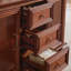 Buffet moderne avec rangement spacieux-1223079917