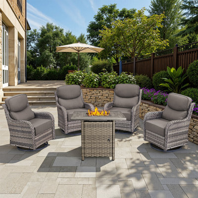 Ensemble de conversation de chaises berçantes pivotantes pour jardin extérieur avec table de foyer en osier