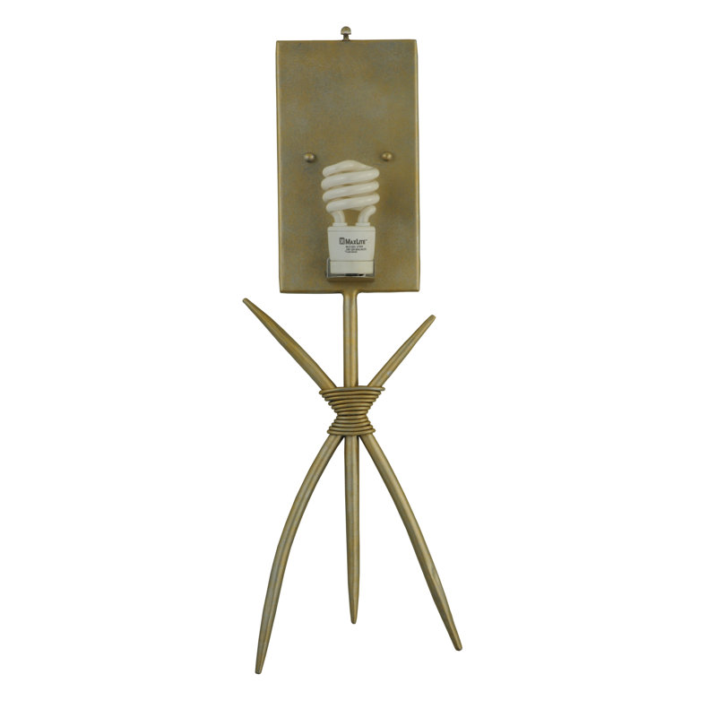 Sabre 1 - Light Wallchiere