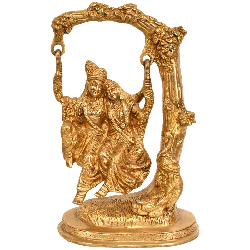 Radha et Krishna se balancent ensemble