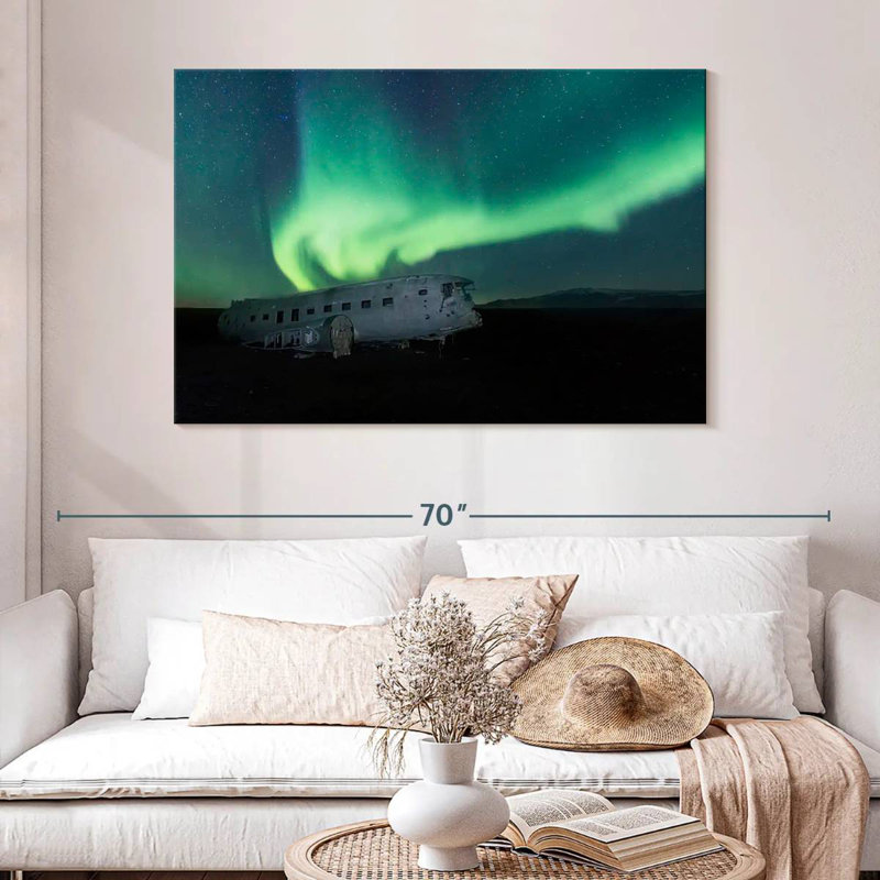 Alvord Aurora au-dessus d'un avion, H 32 po x l 48 po