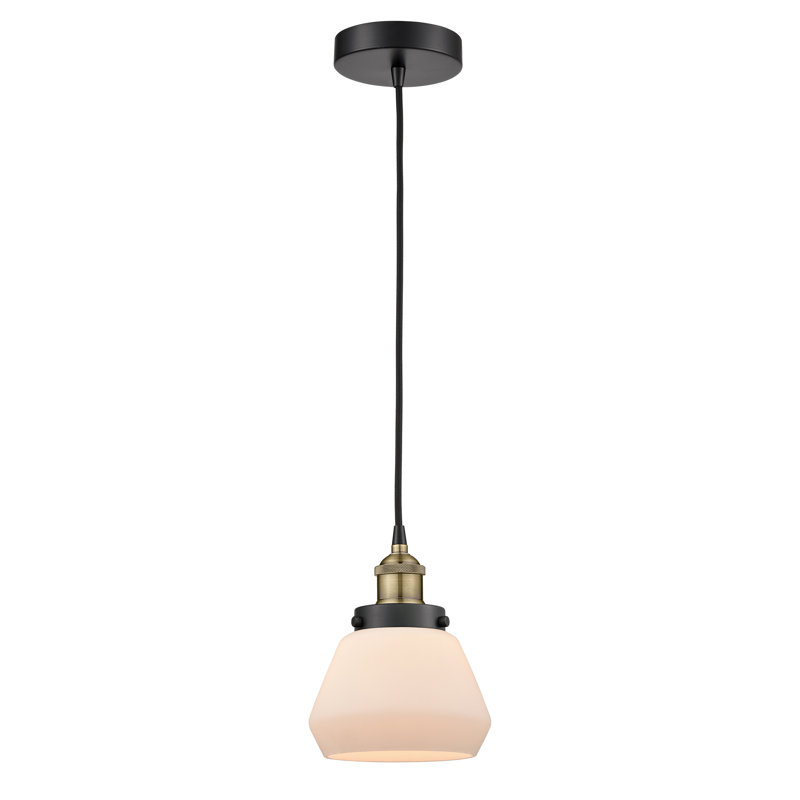 Luminaire suspendu conique à 1 lumière Cahn, Blanc mat, Laiton antique noir
