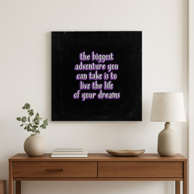 La plus grande aventure que vous puissiez vivre est de réaliser vos rêves — Tableau noir vieilli — Décoration murale carrée en métal