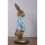 Statue de lapin Rob avec la longue veste Rob The Bunny