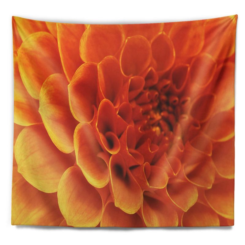 Tapisserie florale grande fleur orange et pétales, H 68 po x l 80 po