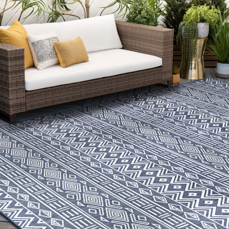 Tapis d'intérieur / extérieur bleu marine / blanc Farrington Gurney, Rectangle de 2 pi x 3 pi