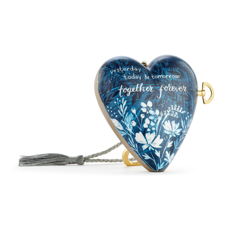 Javiera Figurines & Sculptures