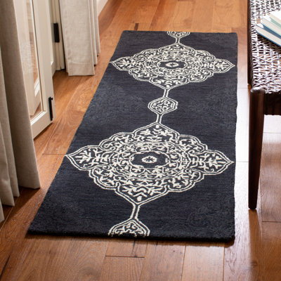 Jones Street Hand Tufted Wool Ikat Rug