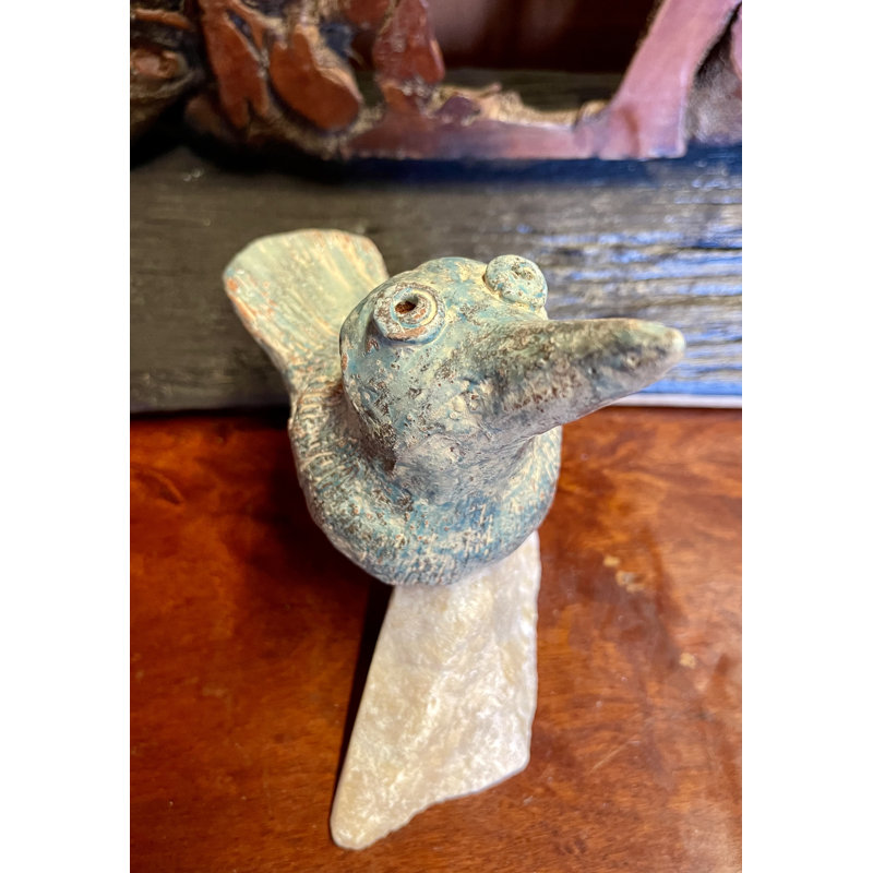 Oiseau sculpté à la main, Gris