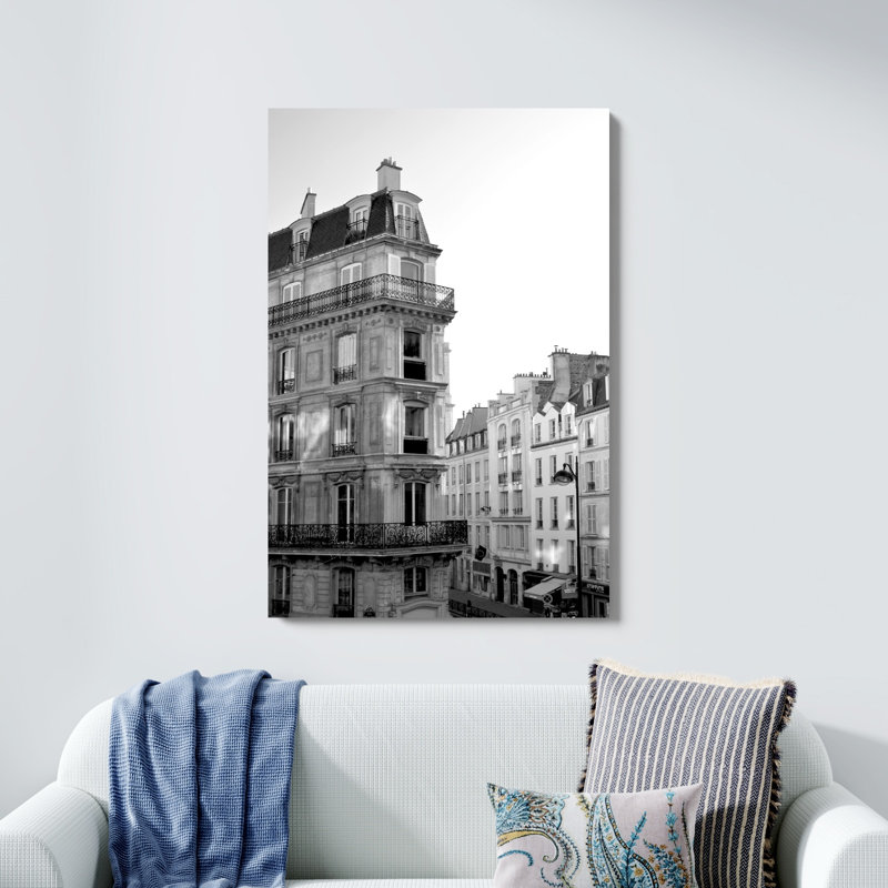 Parisian Stroll I par Sharon Chandler - Photographie sur toile tendue, H 48 po x l 32 po