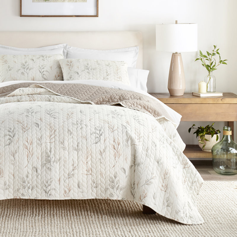 Latte Twin Down Alternative Reversible Microfiber Quilt Set with Watercolor Leaves