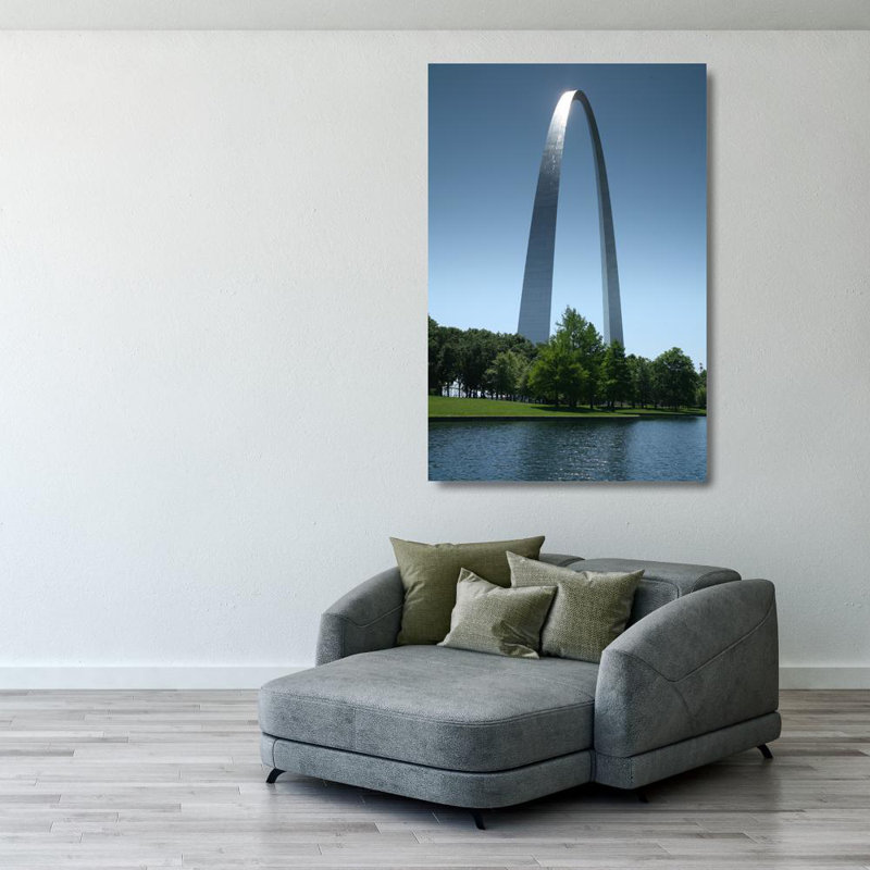 Gateway Arch, St. Louis, 40" H x 27" W