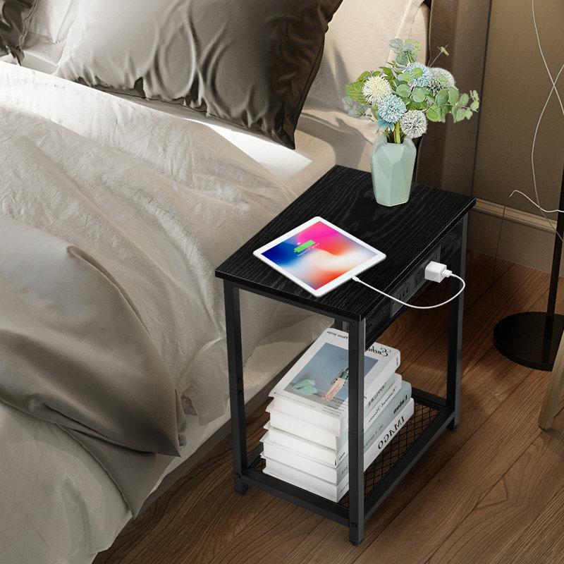 Ensemble de table de bout et prises encastrées de 21,26 po de hauteur Fika, Brun / noir