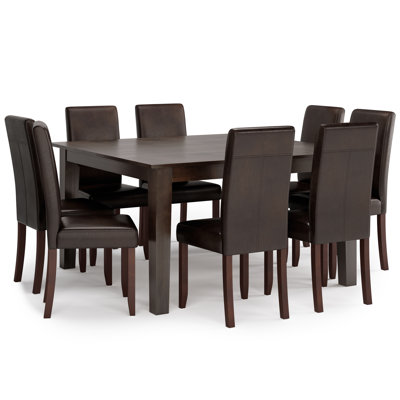 Ensemble repas 9 pièces Acadian / Eastwood avec table carrée en bois massif et 8 chaises rembourrées à haut dossier
