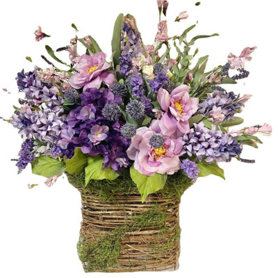 Ornement suspendu, fleurs sauvages et panier suspendu
