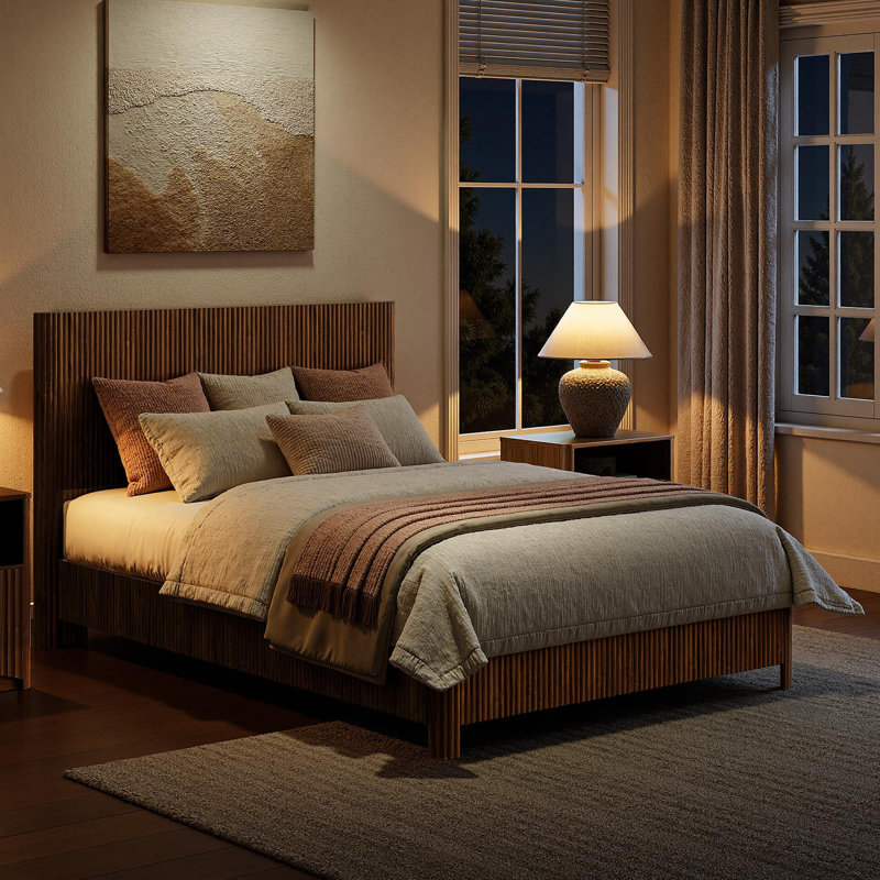 Structure de grand lit avec tête de lit, lit plateforme cannelé de style Mid-Century, base de lit en bois Boho sans sommier